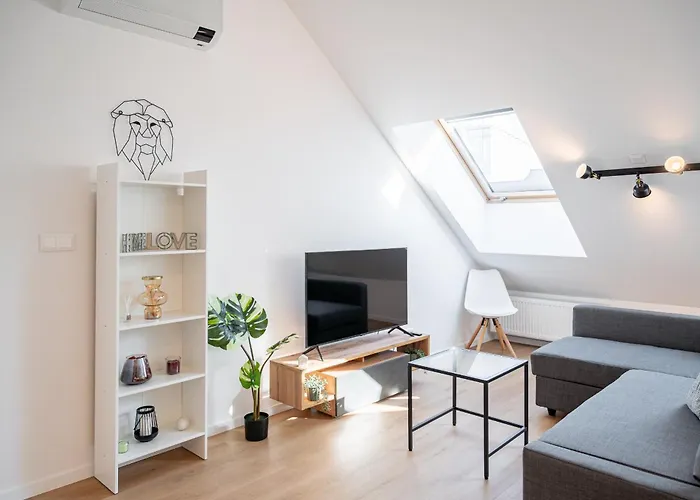 Center Free Parking * Pressburg